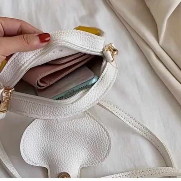 duck shaped crossbody new - Picture 5 of 5